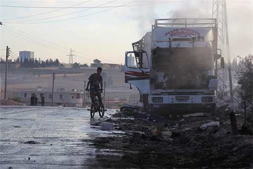 convoy de ayuda humanitaria atacado Moscú desmiente acusaciones sobre el bombardeo de un convoy con ayuda